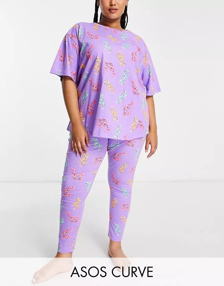 Pijama morado de camiseta extragrande y leggings con es