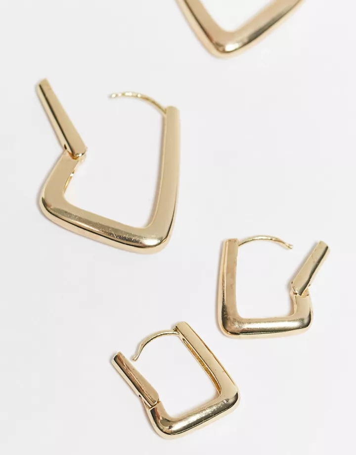 Pack de 2 pares de pendientes de aro dorados con diseño triangular de DESIGN Dorado C9em0i4e