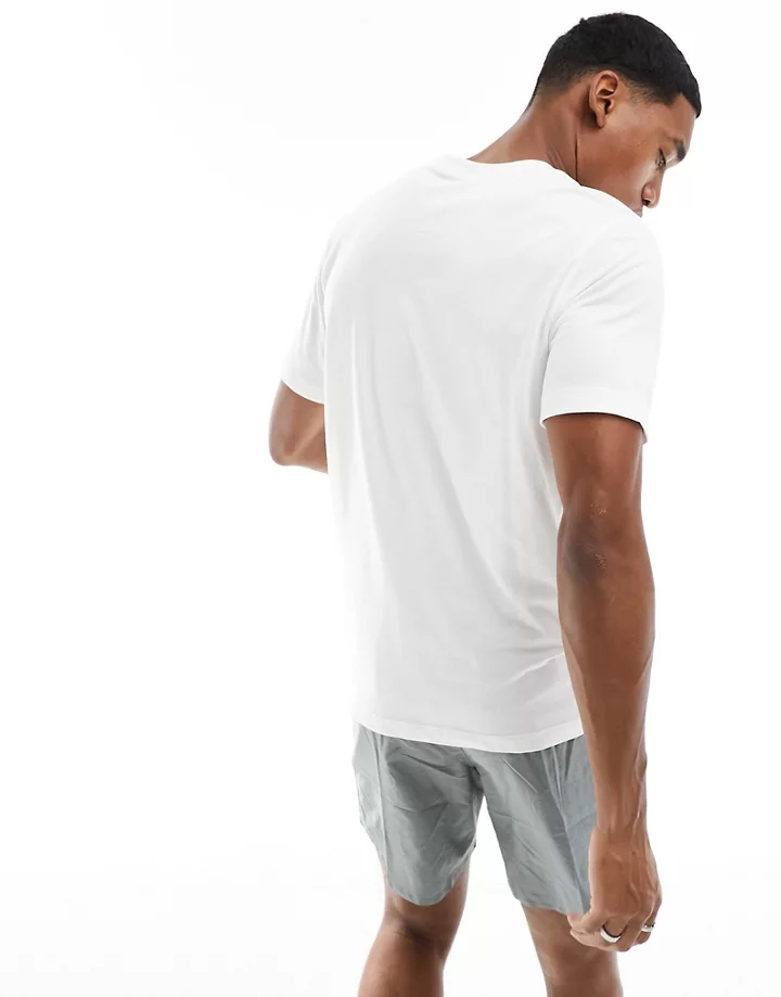 Camiseta blanco vela con estampado gráfico Dri-FIT de Nike Trail Running Blanco CfKxhGGK