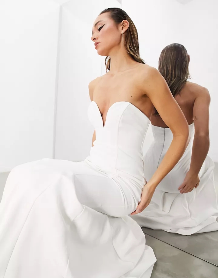 Vestido de novia largo color marfil palabra de honor con diseño contorneado de crepé Etta de EDITION Marfil Ch2U9vHD