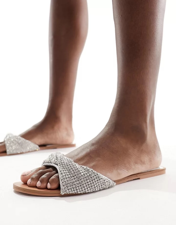 Sandalias plateadas planas con tira de pedrería Kenya d