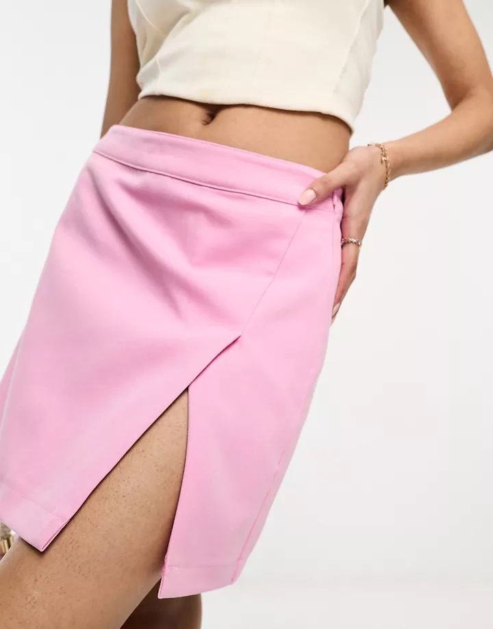 Minifalda de sastre rosa pastel con abertura delantera de Something New X Flamefaire Rosa prisma Dwz6sNgn
