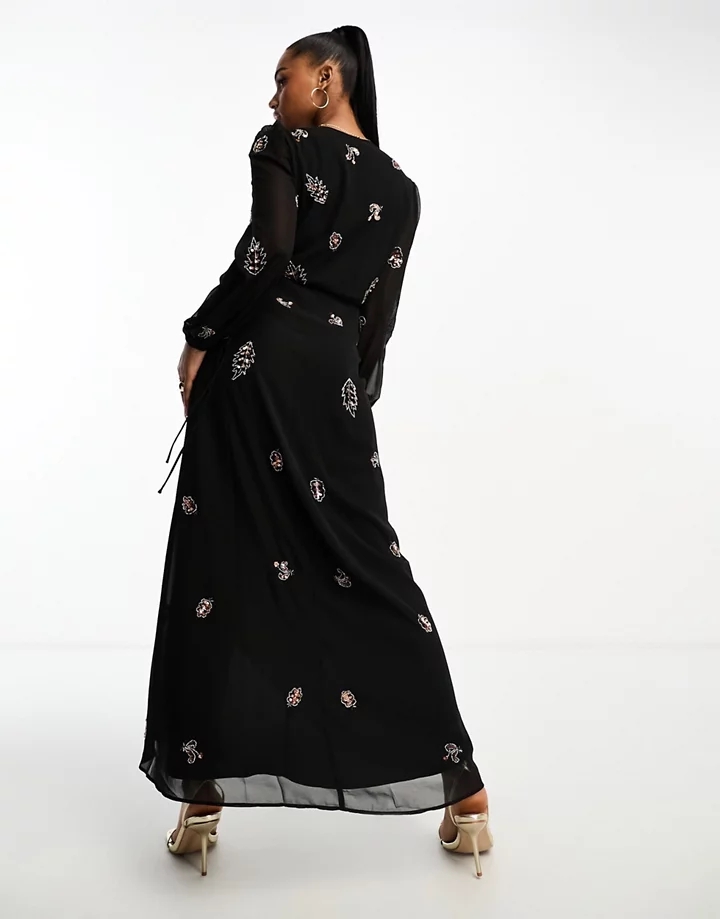 Vestido largo negro cruzado con diseño adornado de Hope & Ivy Negro EMBPOJRT