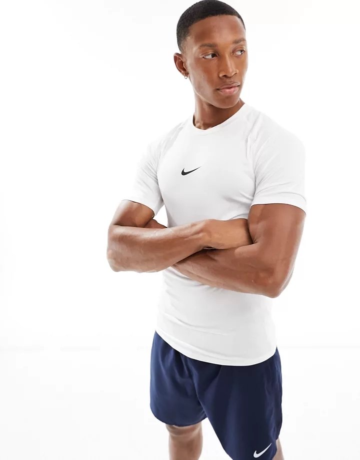 Camiseta blanca entallada de Nike Pro Training Blanco E