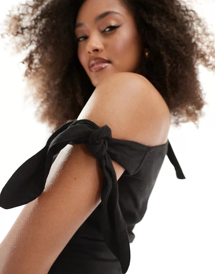 Vestido veraniego corto negro con escote Bardot y detalle anudado de DESIGN Negro FFgoRs6C