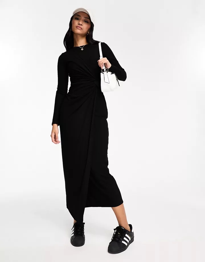 Vestido midi negro de manga larga con detalle retorcido