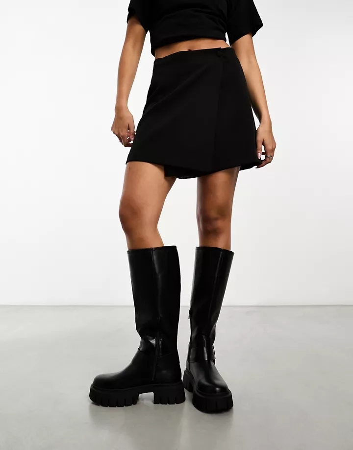 Minifalda negra cruzada de New Look Negro FYlo8R6q