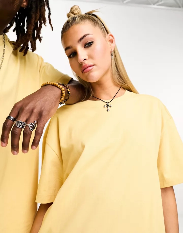 Camiseta amarillo polvareda extragrande unisex exclusiva en de Weekday (parte de un conjunto) Amarillo FdUndYp1