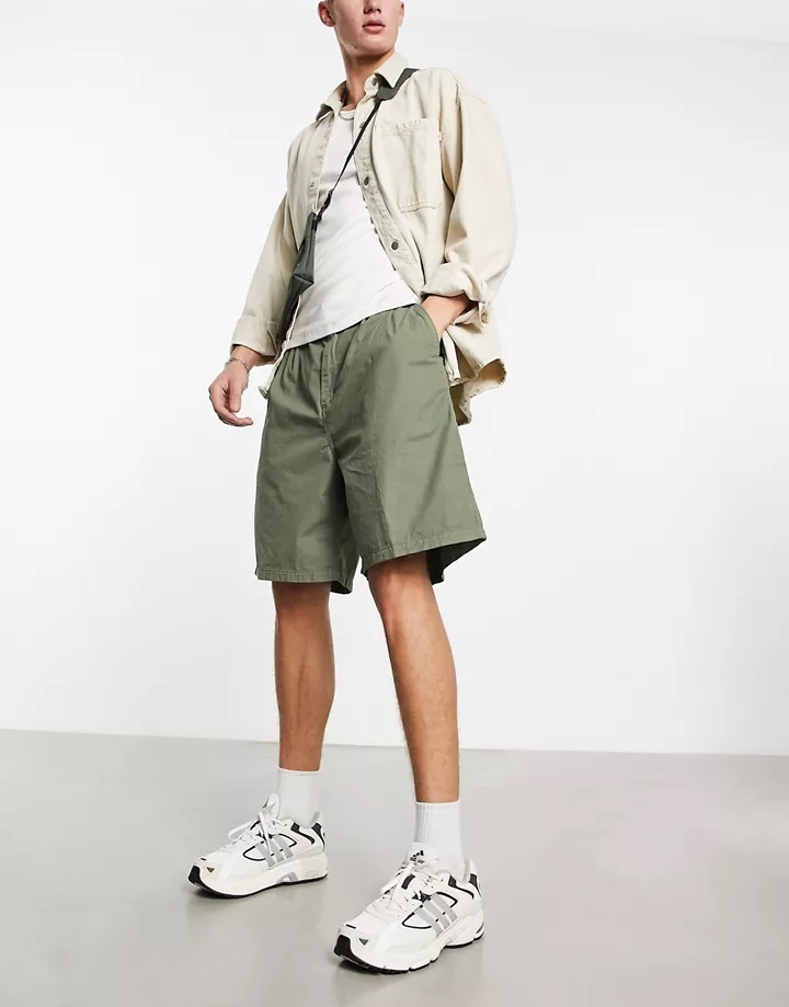 Pantalones cortos chinos verdes sueltos Colston de Carhartt WIP Verde Fez3ypjb