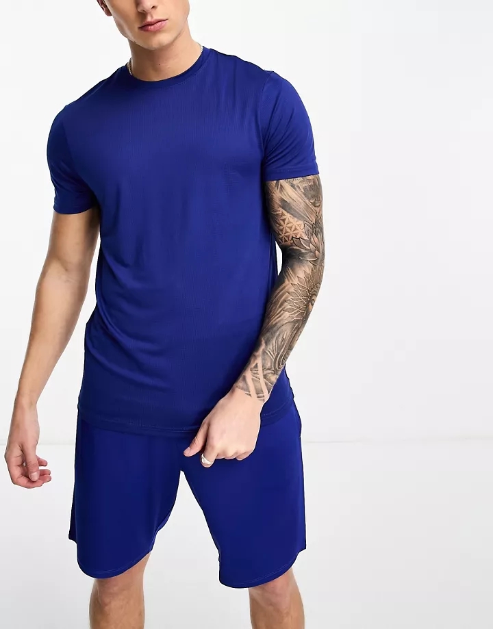 Camiseta deportiva azul eléctrico de Threadbare Fitness