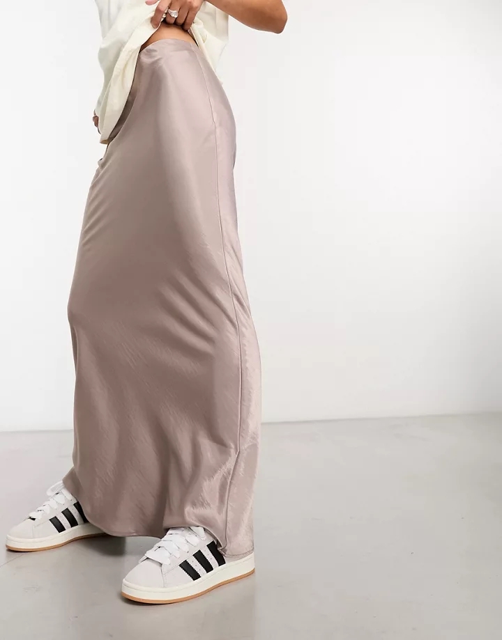 Falda larga color moca de satén de COLLUSION Marrón claro FwGHEvEW