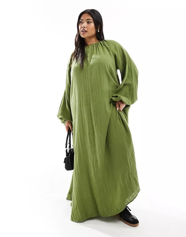 Vestido largo verde oliva de corte trapecio de tejido d