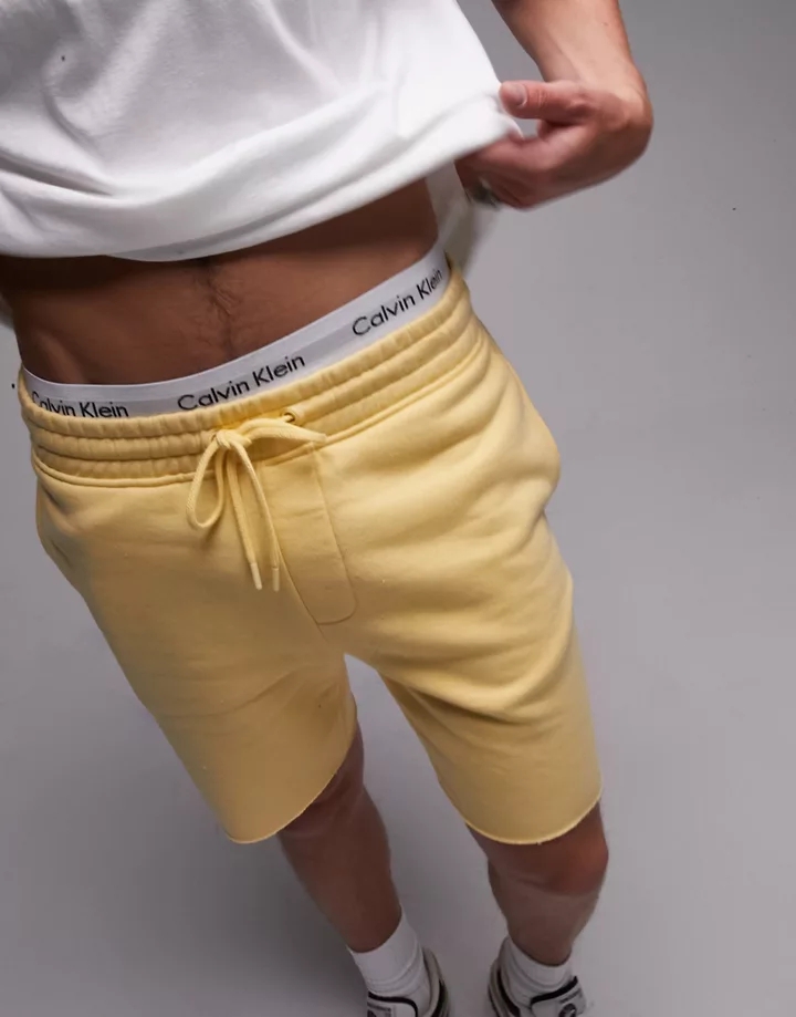 Pantalones cortos amarillos clásicos de Topman Amarillo GmrBRcGU