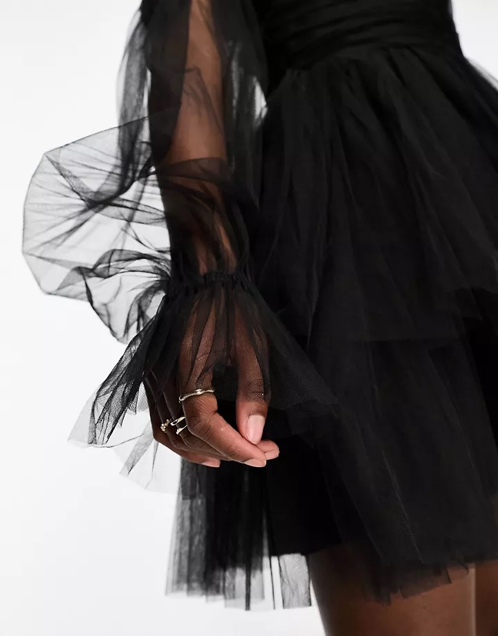Vestido corto negro con mangas abullonadas y escote Bardot de tul de Lace & Beads Negro GoHFwAqN