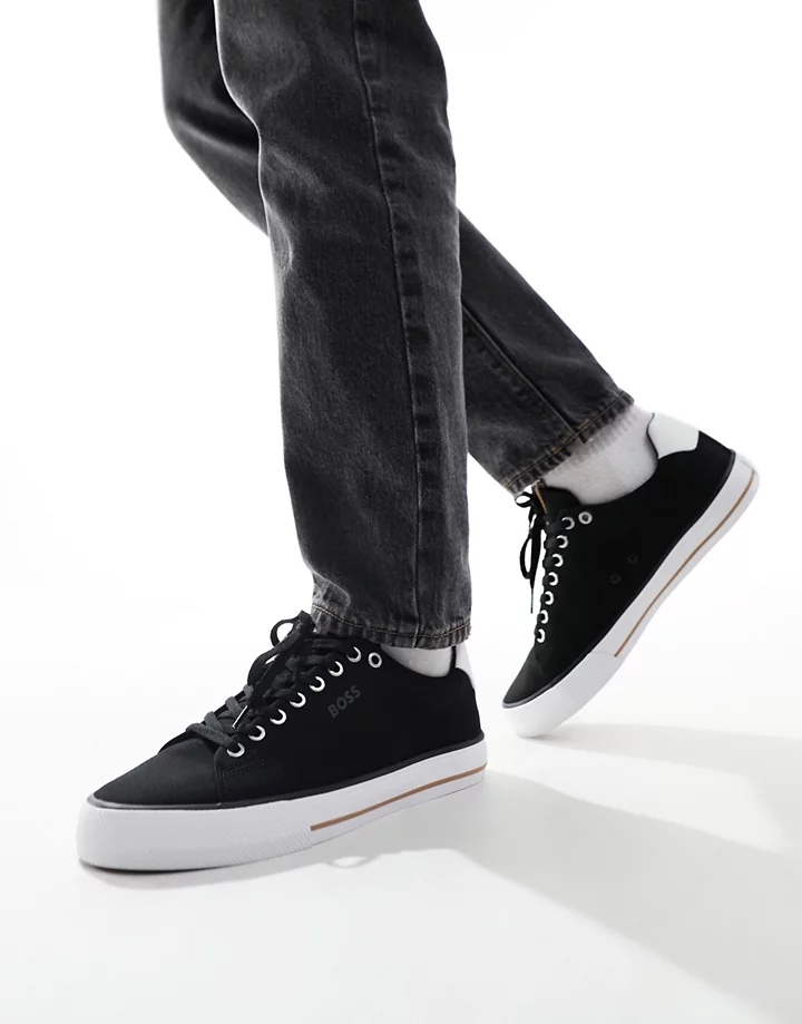 Zapatillas negras con diseño minimalista de lona Aiden 