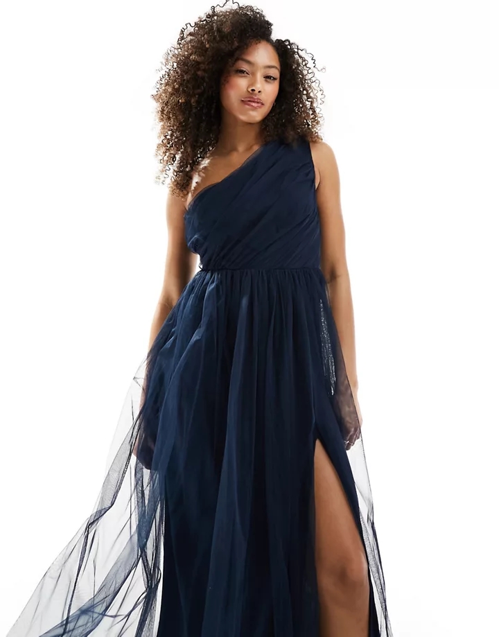 Vestido de dama de honor largo azul marino con diseño a
