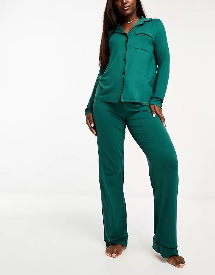Pijama verde de pantalones y camisa de manga larga con ribetes en contraste de viscosa de DESIGN Verde bw8Ndx0J