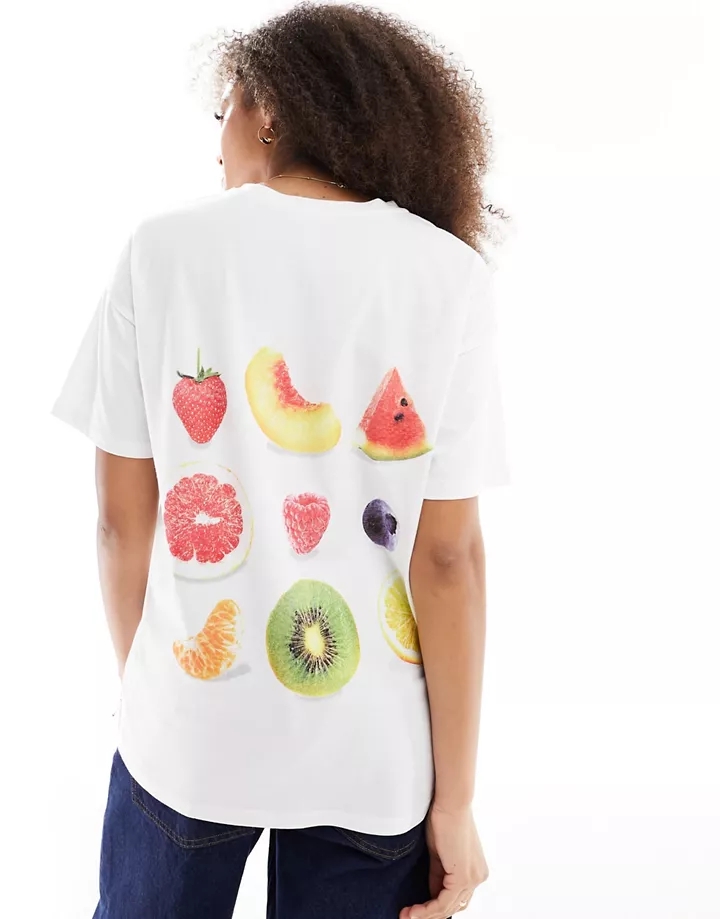 Camiseta blanca extragrande con estampado de frutas en 