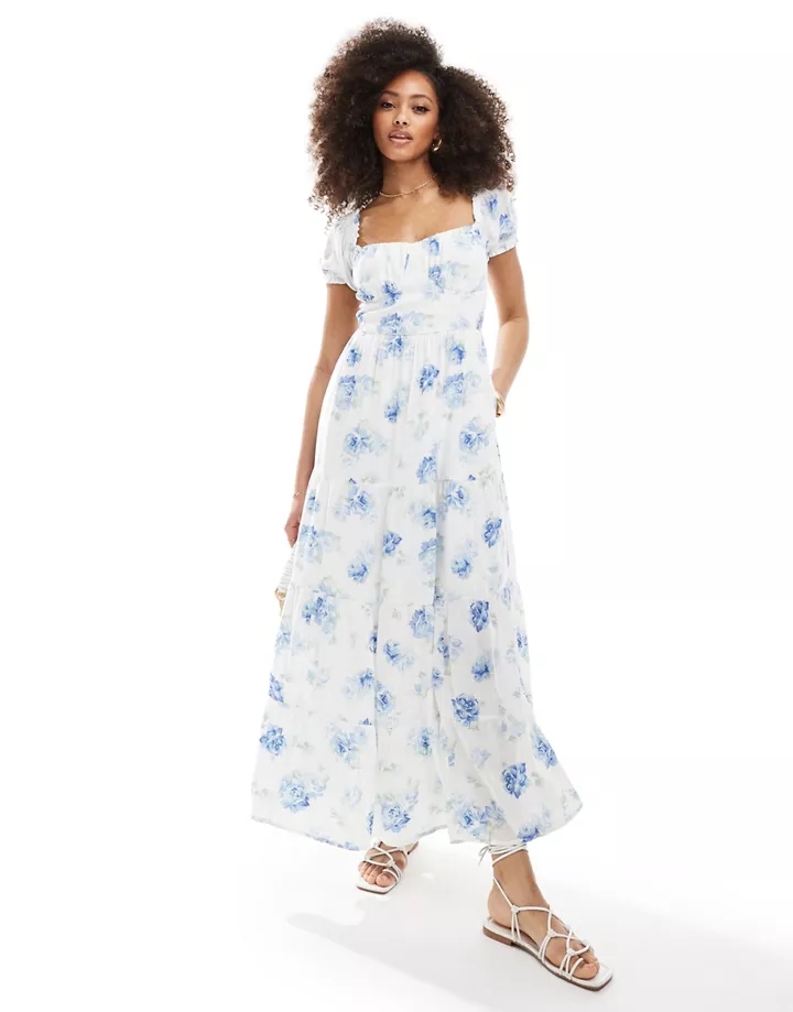 Vestido largo blanco con estampado floral azul, pecho fruncido y espalda abierta de Hollister River ct8zy0c7