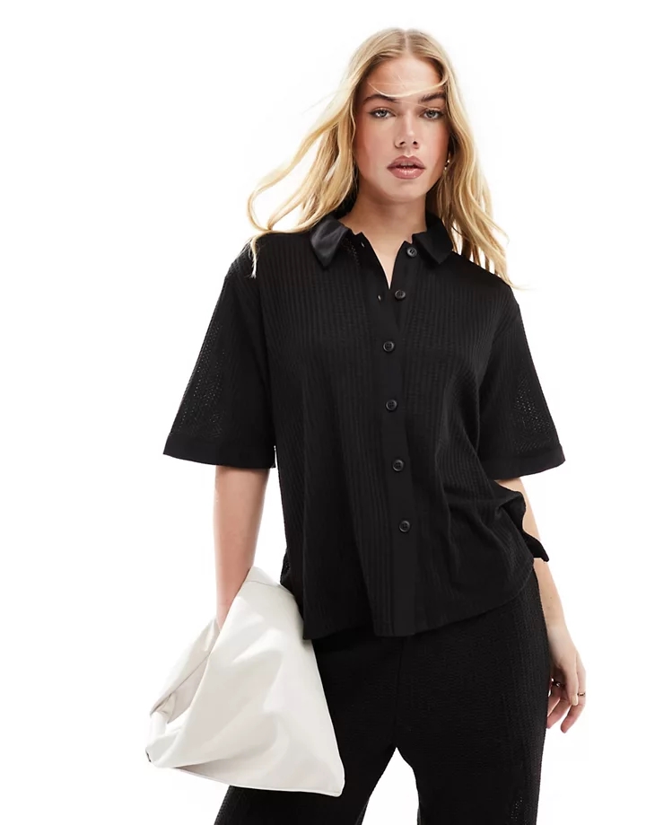 Camisa negra de corte cuadrado de croché de Vero Moda (parte de un conjunto) Negro dMijjYhW