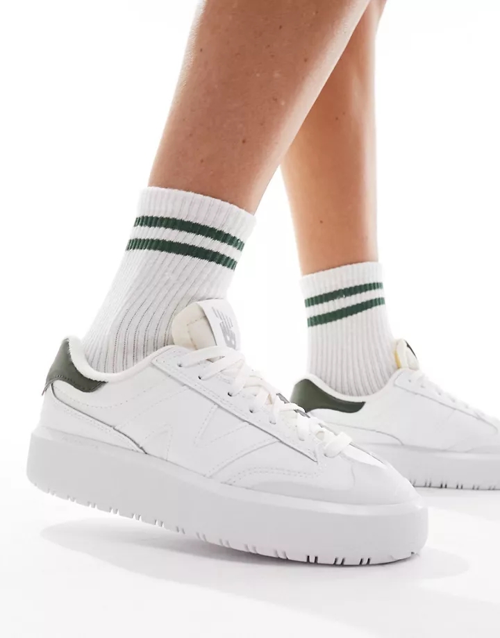 Zapatillas de deporte blancas y verdes CT302 de New Bal