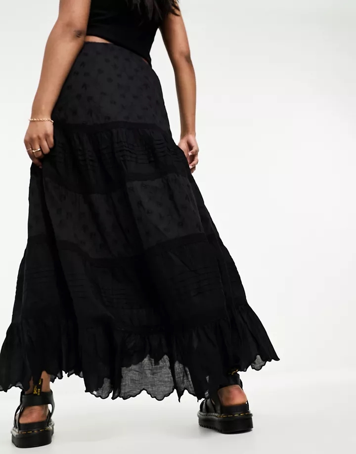 Falda negra de estilo campero de edición limitada de Reclaimed Vintage Negro e5vtiT7o
