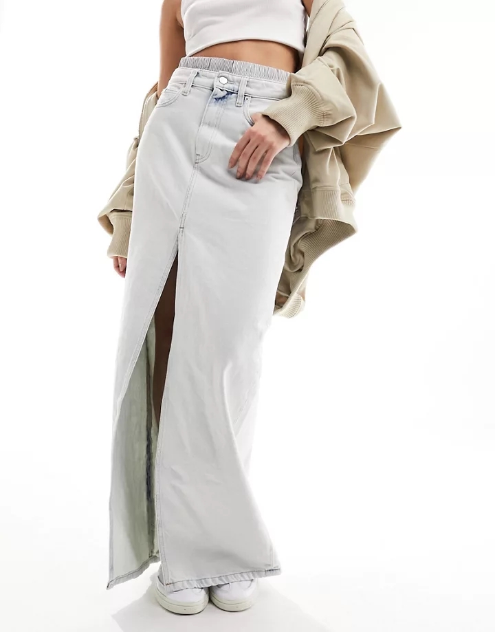 Falda vaquera larga con abertura delantera y lavado claro de Calvin Klein Jeans Denim ligero e8xmemIn