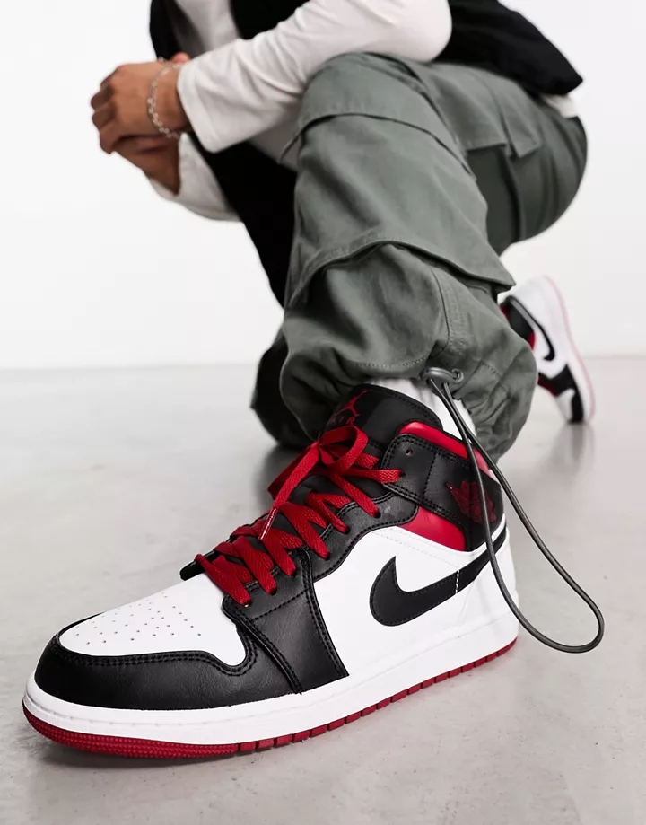 Zapatillas de deporte negras, rojo gimnasio y blancas Air Jordan 1 Mid de Jordan Blanco eEIunaxf