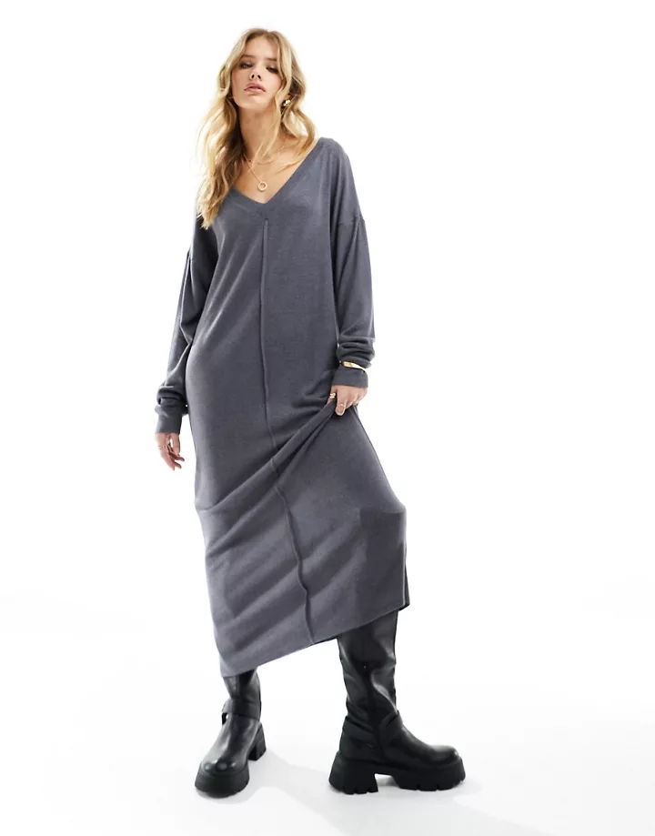Vestido largo gris carbón con cuello de pico y detalle de costuras de tejido supersuave de DESIGN Gris carbón eMKb4Wgq
