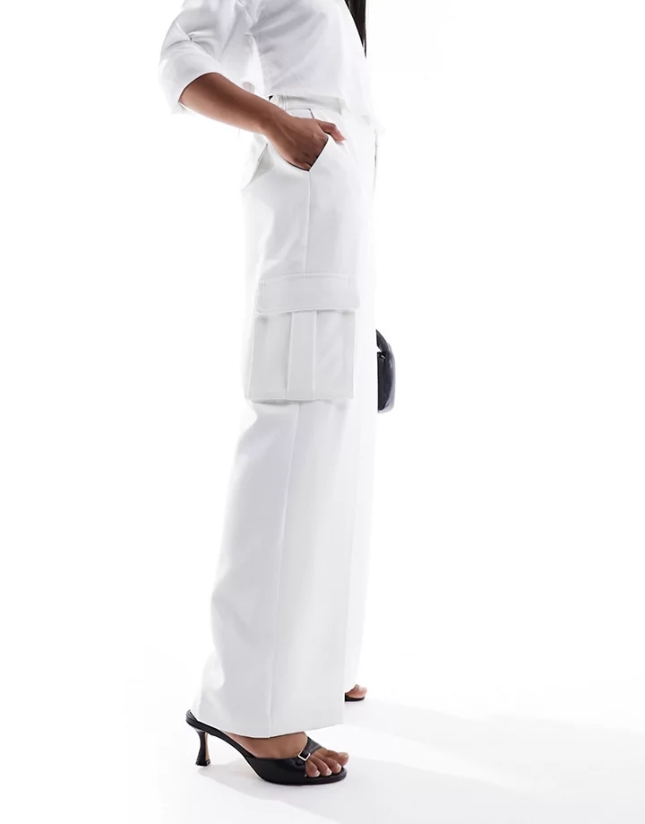 Pantalones cargo blancos de estilo militar de French Co