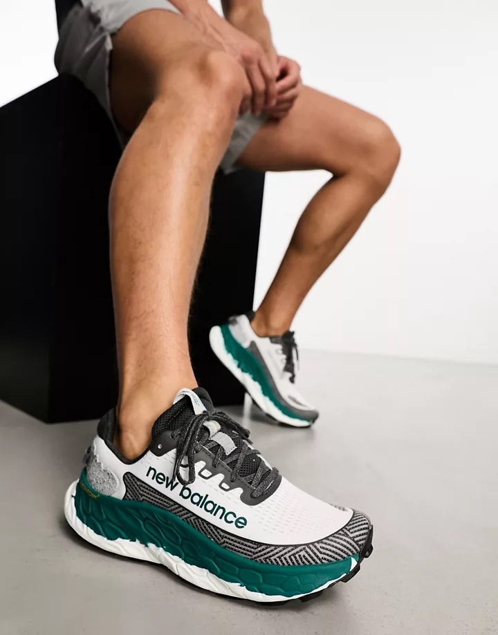 Zapatillas de deporte grises y verdes More de New Balance Running Gris fCnktIcn