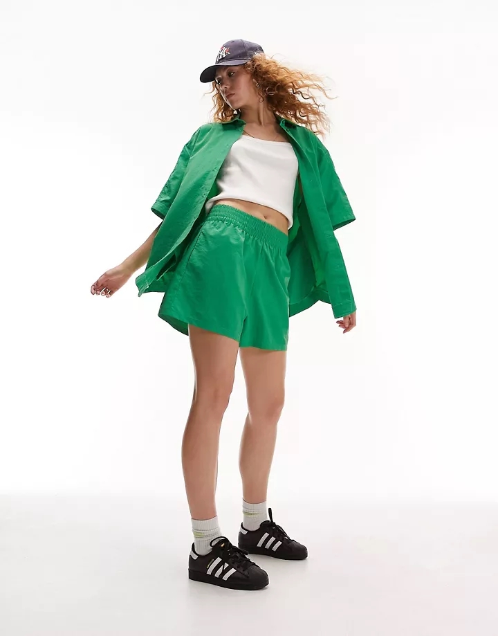 Pantalones cortos verdes sin cierres estilo bóxer de nailon de Topshop (parte de un conjunto) Verde ffXyQAXi