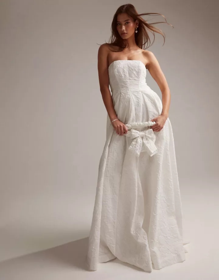 Vestido de novia largo con escote palabra de honor y diseño floral texturizado Winnona de DESIGN Marfil hA6vIsLI